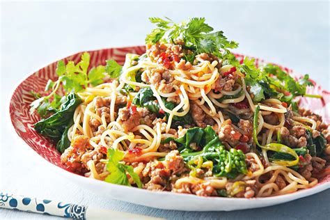 Beef mince noodle stir-fry