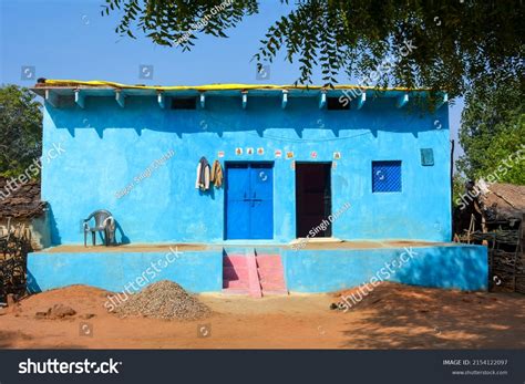 2 757 Rural Housing India Family Images, Stock Photos, 3D objects, & Vectors | Shutterstock