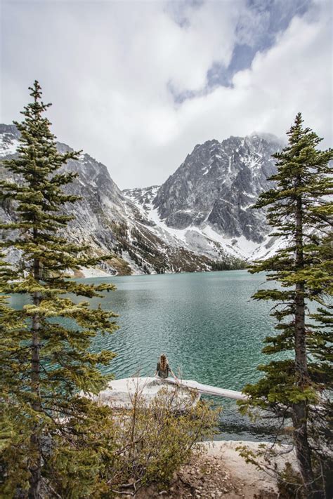 The Ultimate Guide To Hiking The Colchuck Lake Trail - The Wild Trek