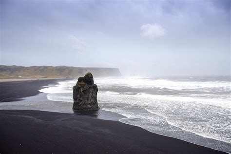 4 NOT-TO-MISS VIEWS NEAR VIK, ICELAND - Travel Bliss Now