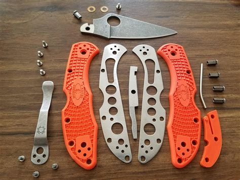 Spyderco Delica 4 : knolling