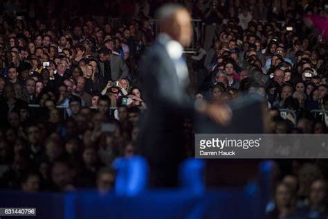 Barack Obama Farewell Speech Photos and Premium High Res Pictures ...