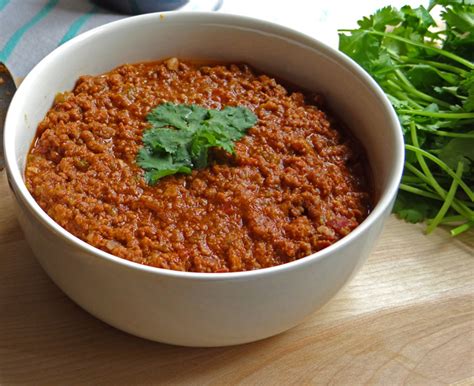 Foodista | Recipes, Cooking Tips, and Food News | Ragù (Bolognese sauce)