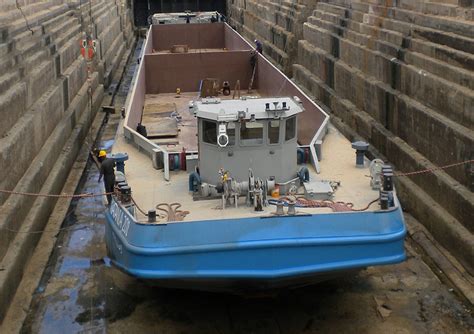 Self Propelled Barge - SHIP DESIGN GROUP