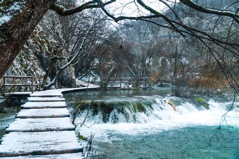 Plitvice National Park is worth it in the winter [OC] : r/travel