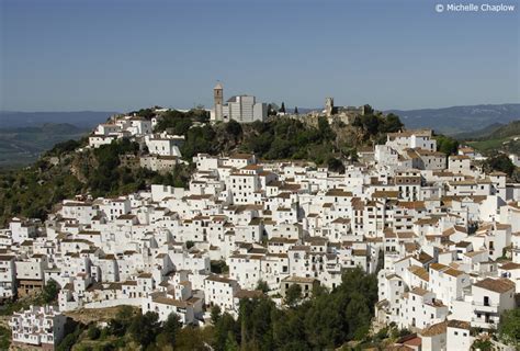 History of the whitel village of Casares | Andalucia.com