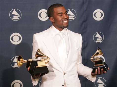 Best Grammy Photos: Take A Look Back At 20 Pics of Artists Holding Their First Grammys - StarBiz.com