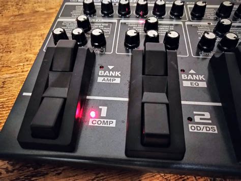 BOSS ME-80 Guitar Multiple Effects Review - The Blogging Musician