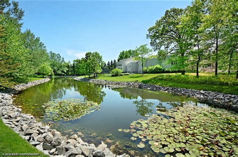 Michael Jordan Mansion in Highland Park IL