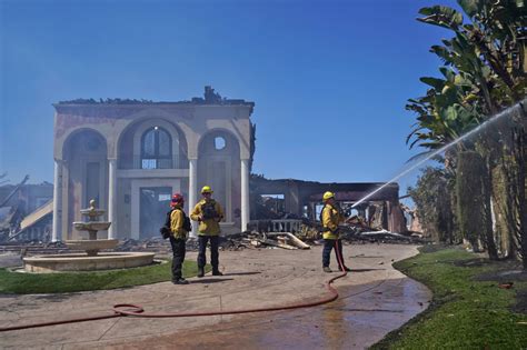 The Coastal Fire ravages Laguna Niguel, California