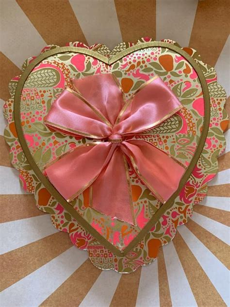 Vintage Valentine's Day Candy Box 1960's Psychedelic Pink and Gold ...