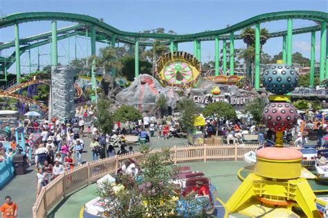 Top 10 Amusement Parks | Top 10 Theme Parks | Times of India Travel