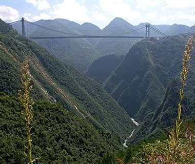 unique place: Sidu River Bridge, China