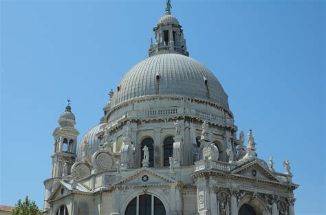 File:Santa-Maria-della-Salute-20050525-013.jpg - Wikimedia Commons
