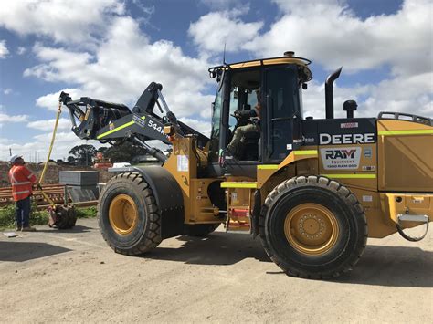 John Deere Loader (13.5 tonne) - RAM Equipment - Hire or Buy