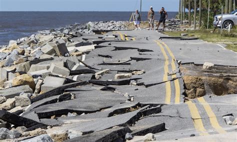 What Damage Does A Category 2 Hurricane Cause? Harvey Is Picking Up Speed