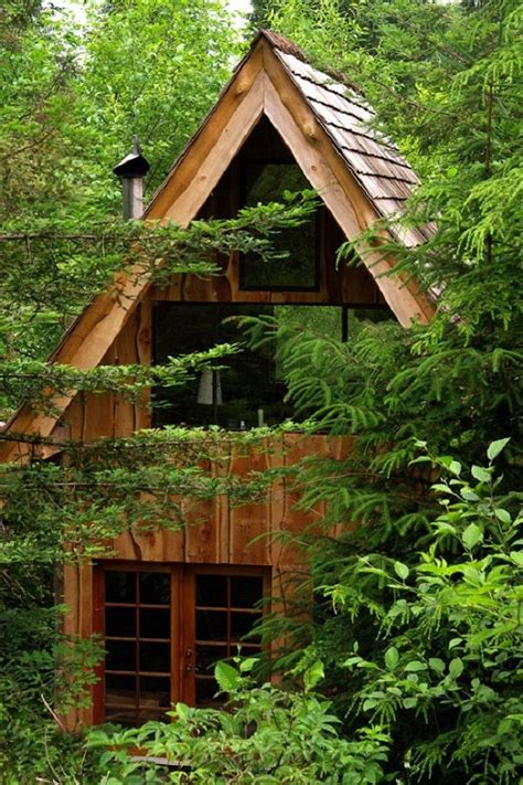 Find Zen in this Japanese cabin | Forest house, House in the woods ...