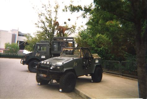 Universal Studios Florida inGen Vehicles and Raptor from Jurassic Park