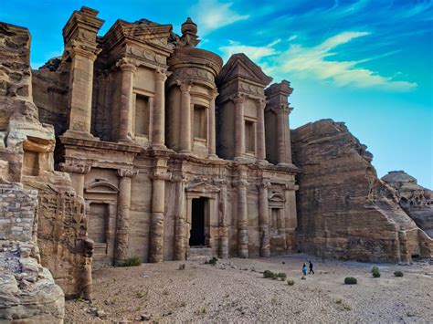 Visiting Petra: Jordan's Ancient City & New World Wonder