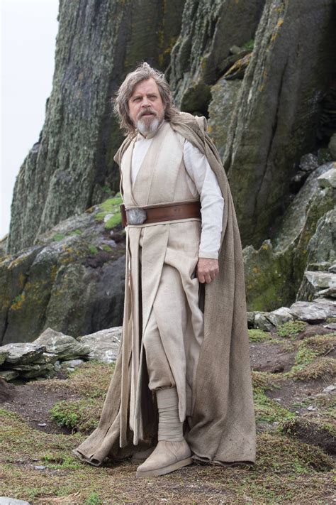 Star Wars Ep. VIII - Luke Skywalker Photo (39524683) - Fanpop