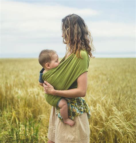 6 Benefits of Babywearing That Will Convince You To Babywear Today