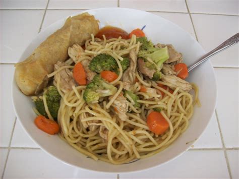 Tips, Ideas, and Time Savers for Busy Women: Chinese Chicken Noodles