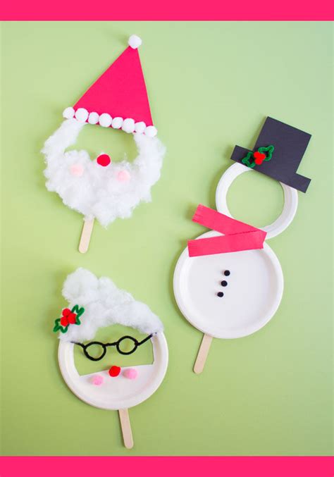 Kids Week: Paper Plate Christmas Masks - Design Improvised