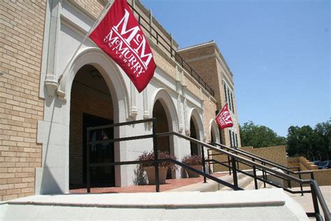 McMurry University student Andre Artis, of Frisco, host servant ...