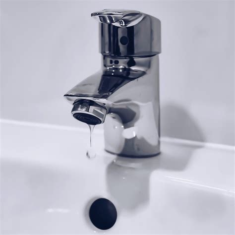 What Causes Low Water Pressure? — Simba Plumbing LLC