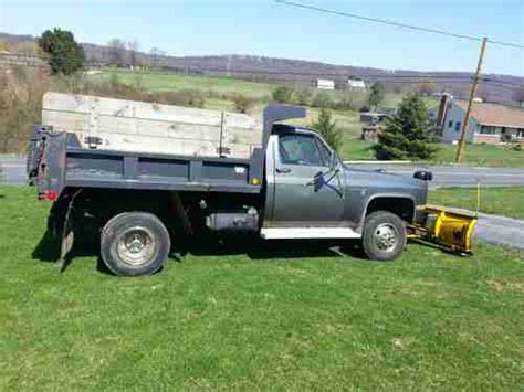 Purchase used 1987 Chevy 4x4 1 ton Dump Truck in Harrisburg, PA, United ...