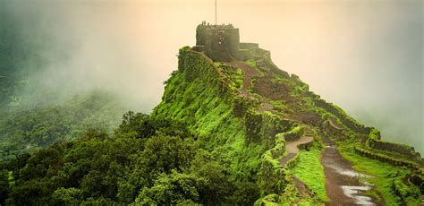 Top 8 Monsoon Treks in Maharashtra - Club Mahindra