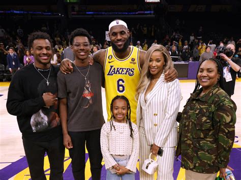 LeBron James‘ Family Shares Heartfelt Video for the Record-Breaking ...