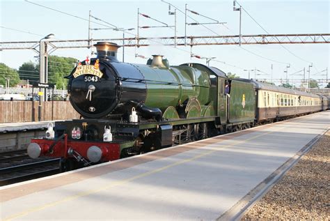 GWR Castle class 5043 Earl of Mount Edgcumbe coasts into N… | Flickr