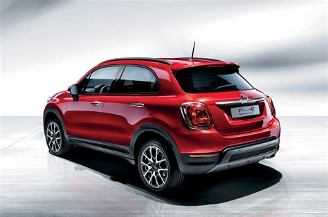 2016 Fiat 500X Crossover Debuts in Paris