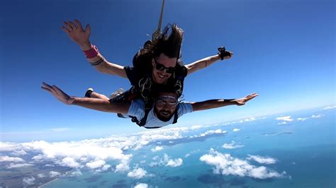 Airlie Beach: Tandem Skydiving Experience With Beach Landing