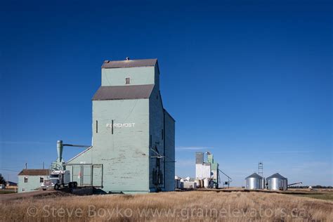 Foremost – Grain Elevators of Canada