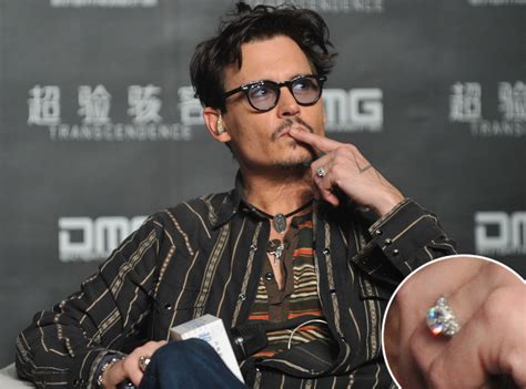 Johnny Depp Confirms Engagement to Amber Heard, Shows Off Chick's Ring ...