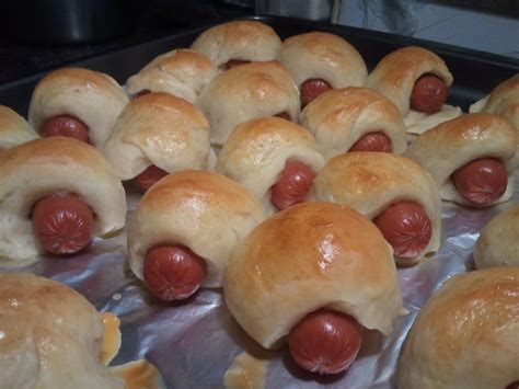 Mini Hot Dog Buns | Evellyn