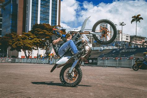 2017 National Motorcycle Stunts Championships [COL] on Behance