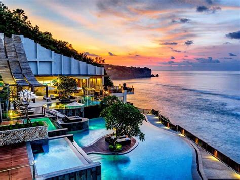 Book your Luxurious Experience at Anantara Uluwatu Bali Resort!