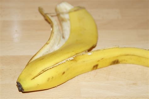 Benefits and Uses of Banana Peels for Skin and Health - Stylish Walks