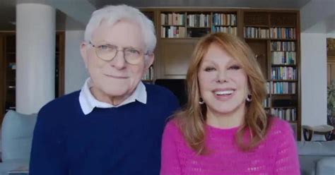 Marlo Thomas + Phil Donahue on the secrets of marriage - CBS News