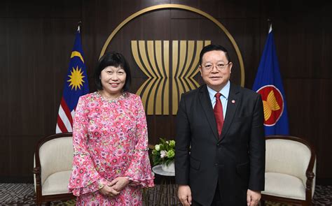 Secretary-General of ASEAN meets with the Permanent Representative of ...