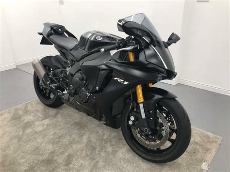 Stunning 2018 Yamaha R1 in Tech Black. FYSH. ***REDUCED, CHEAPEST 18 ON ...