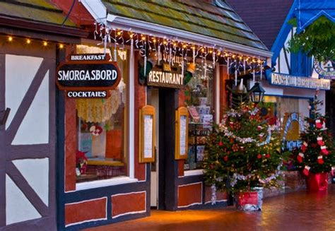 55 Best Christmas Towns in USA - Best Christmas Towns in America