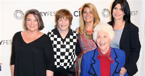 "The Facts of Life" cast members reunite - CBS News