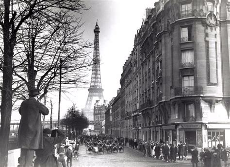 20 Fascinating Vintage Photographs That Show Paris Life in the 1920s ~ Vintage Everyday