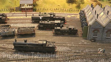 British Railway Modelling at its best: Abergavenny 00 Gauge layout at ...