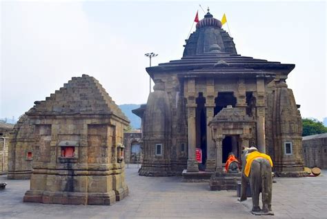 Famous Baijnath Temple Himachal Pradesh - Baijnath Mandir