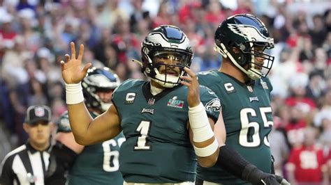 NFL Quarterback Rankings: Eagles' Hurts Leads Top 5 NFC Quarterbacks